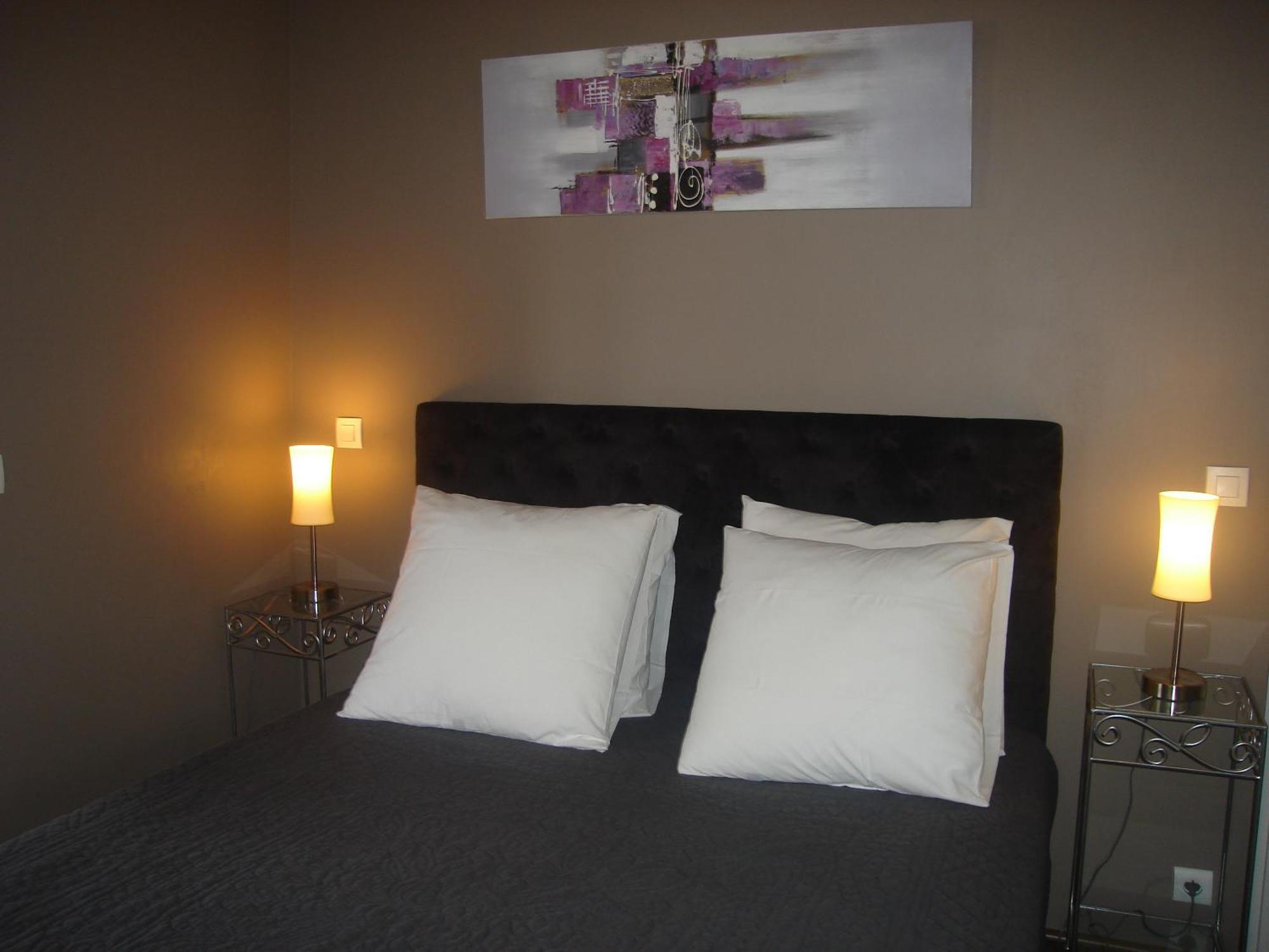 L'Oasis Hotel Evian-les-Bains Bilik gambar