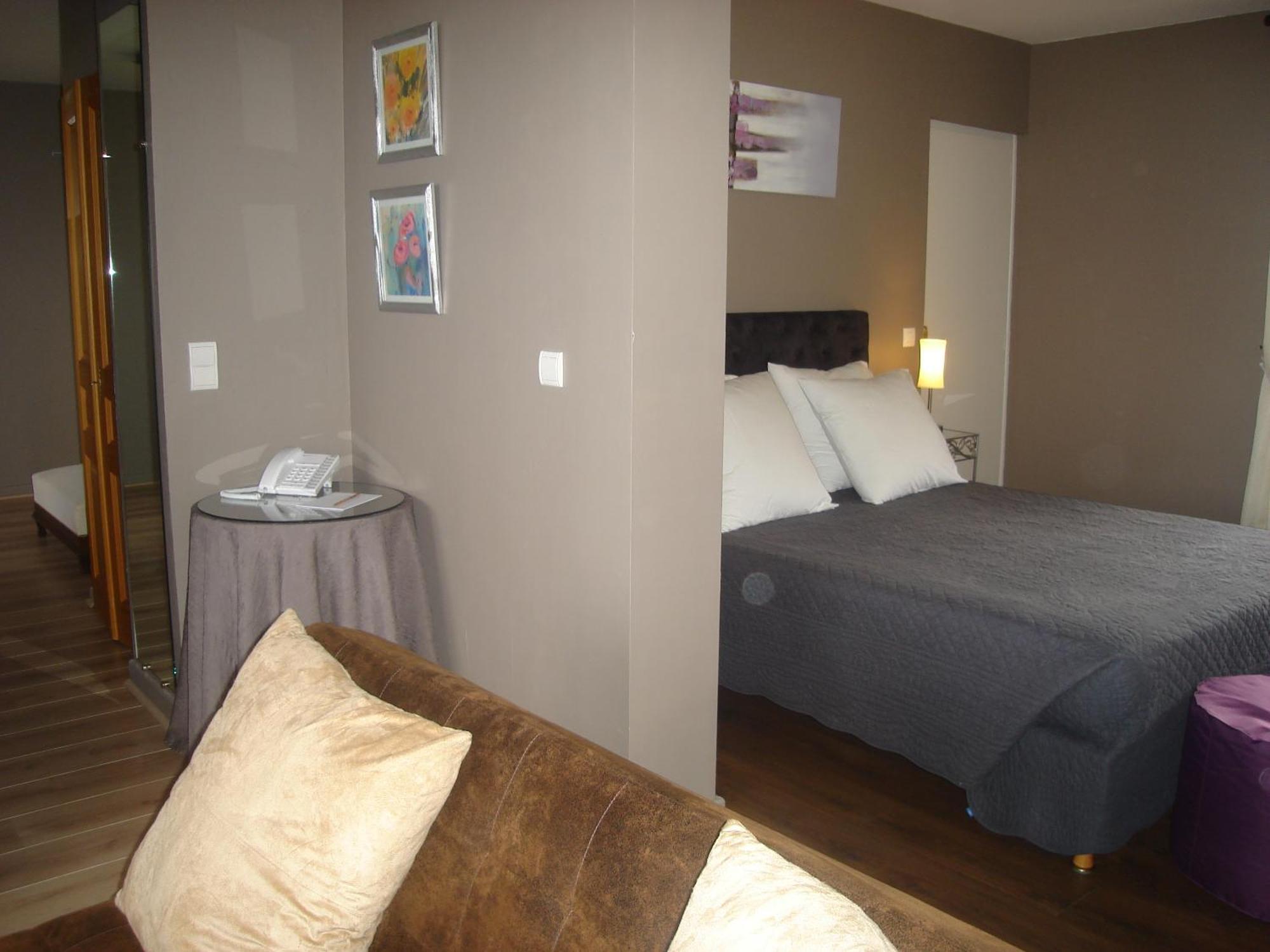 L'Oasis Hotel Evian-les-Bains Bilik gambar